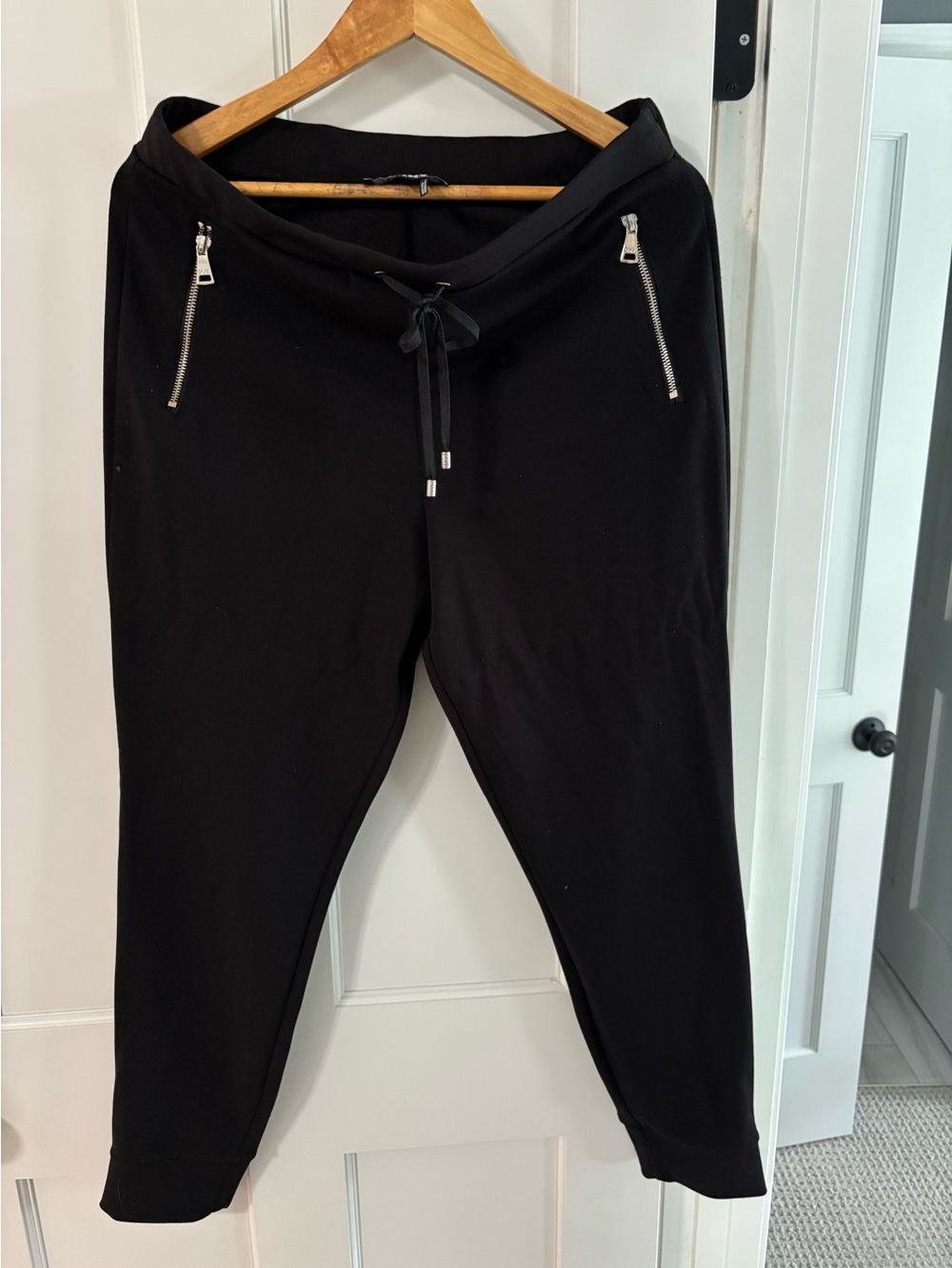 DKNY Women's Black Jogger Pants with Zip Pockets cuff hem